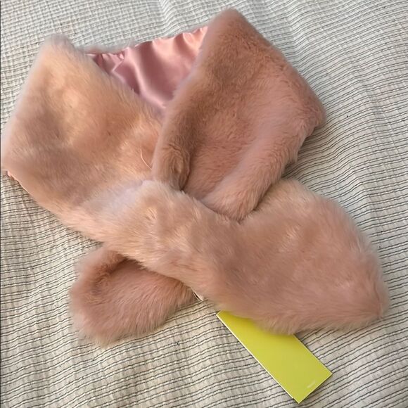 CAPELLI New York - PINK faux fur SCARF - slip through closure - NEW WITH TAGS - Picture 1 of 3